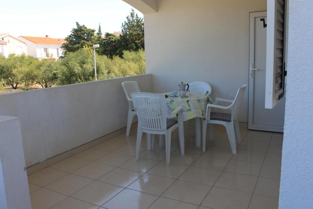 Summer House In Novalja Exterior photo