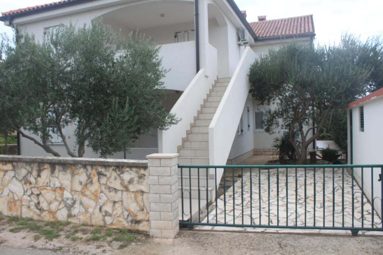 Summer House In Novalja Exterior photo
