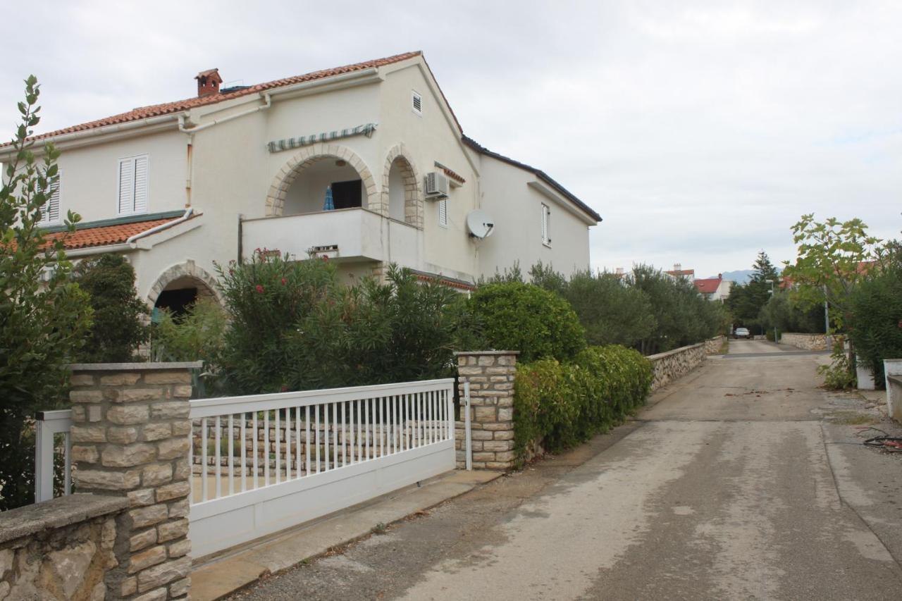 Summer House In Novalja Exterior photo